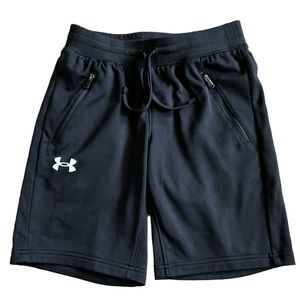 Under Armour Boy's Black Loose Fit Athletic‎ Shorts Sz. M Youth NWOT